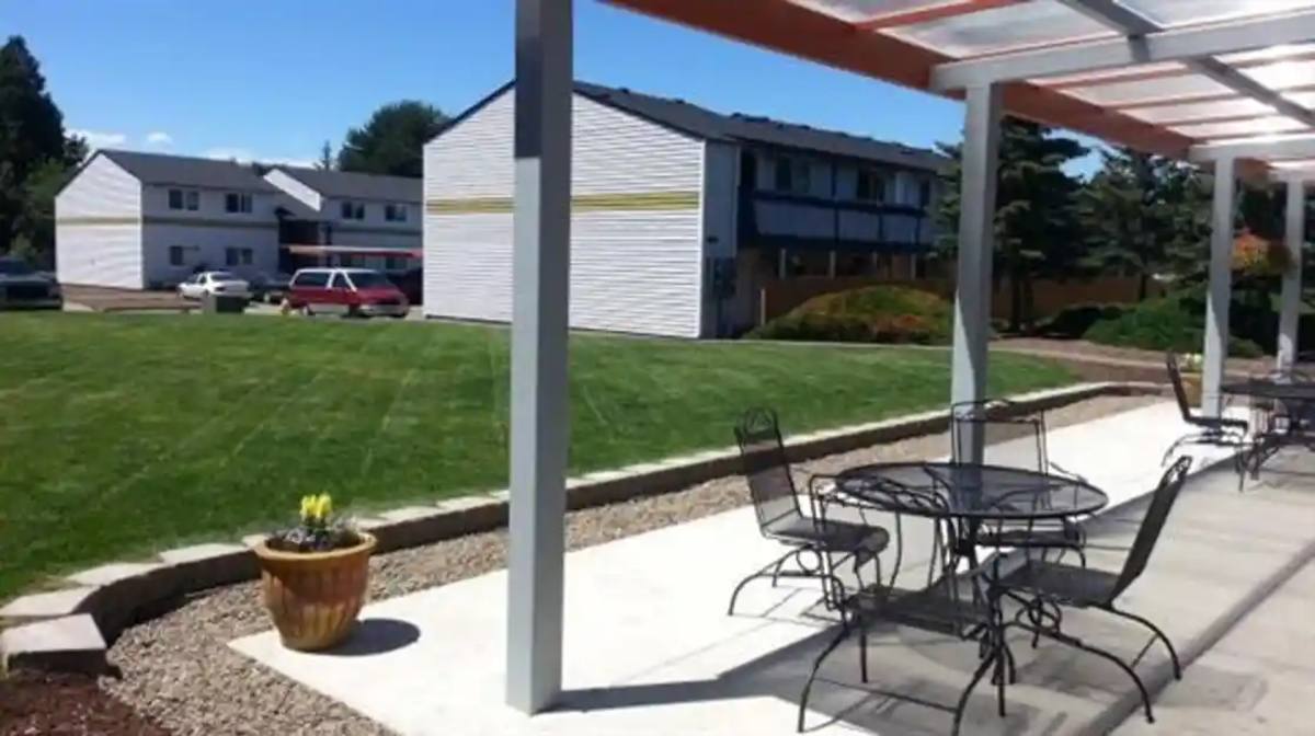 Apartment for rent at 1440 Geary Circle SE, Albany, OR 97322