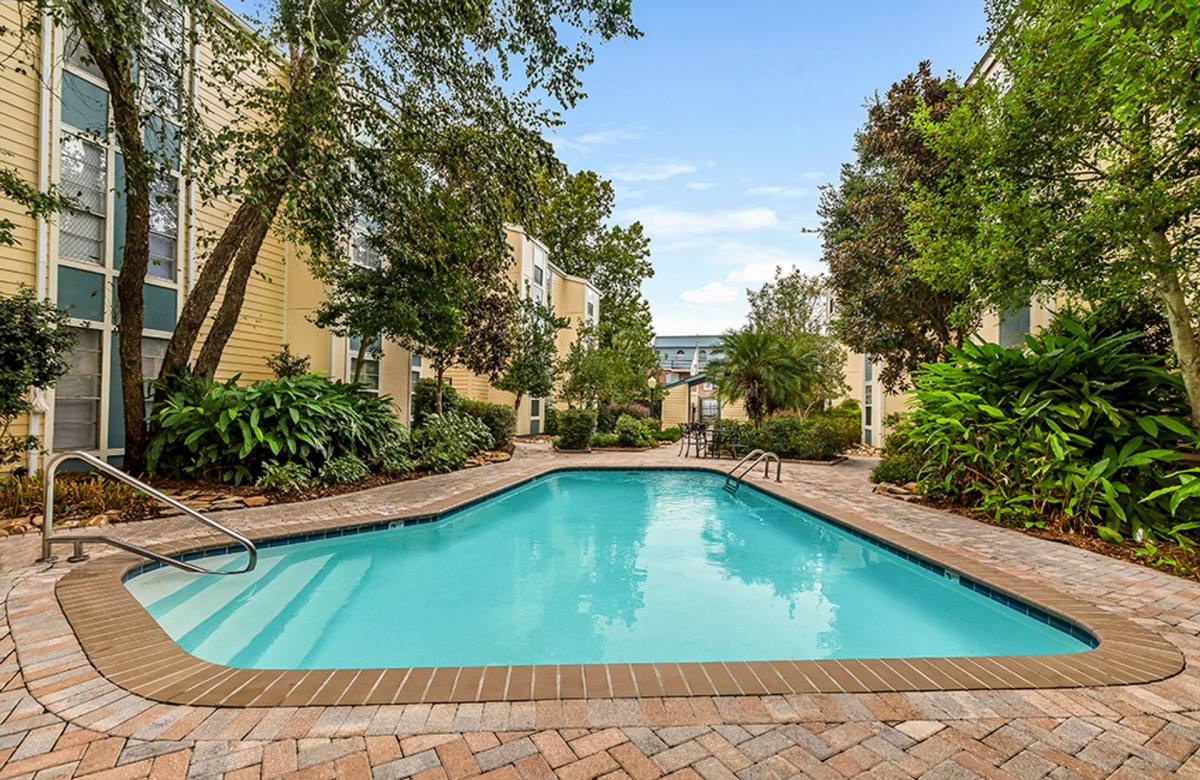 Apartment for rent at 3401 Edenborn, Metairie, LA 70002