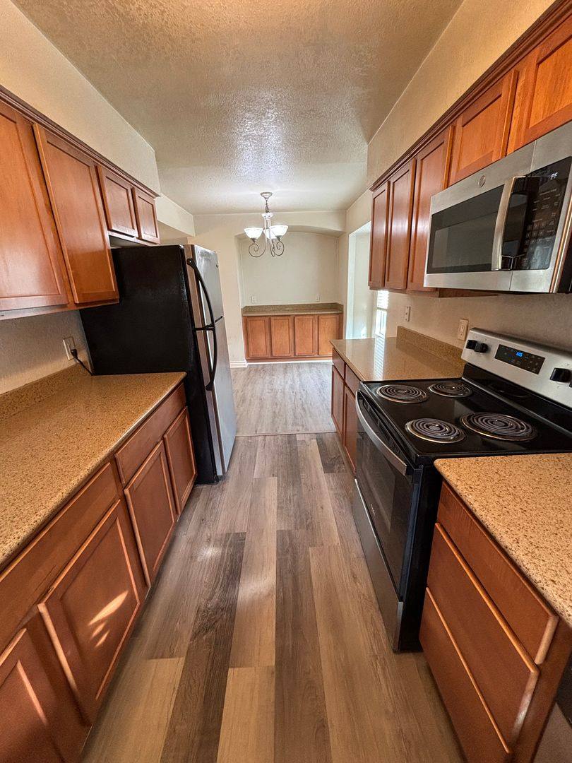 Apartment for rent at 3739 W Bullard, Fresno, CA 93711