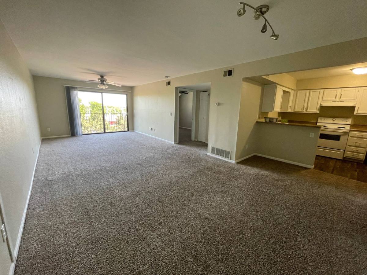 Apartment for rent at 7620 Shawnee Mission Parkway, Mission, KS 66202
