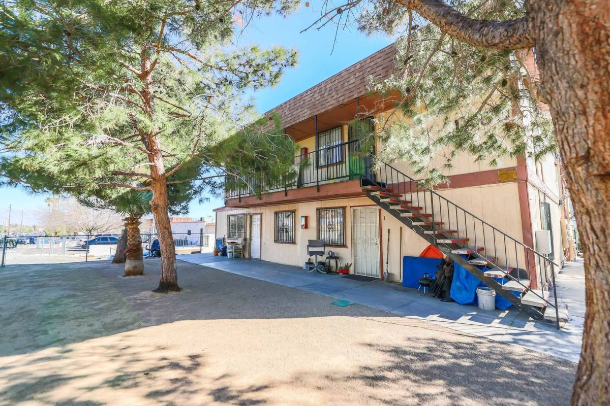 Apartment for rent at 1400 & 1404 E Mesquite Ave, Las Vegas, NV 89101