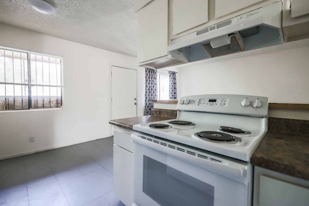 Apartment for rent at 1400 & 1404 E Mesquite Ave, Las Vegas, NV 89101