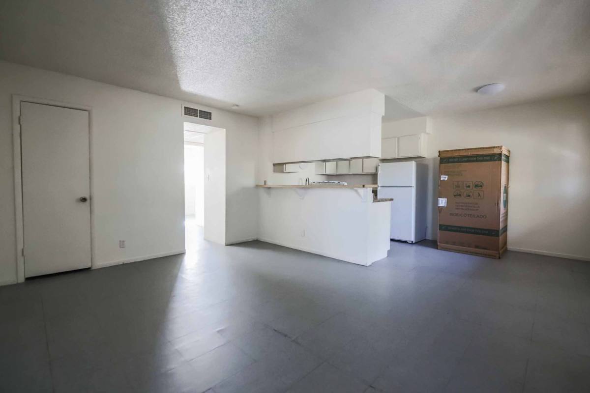 Apartment for rent at 1400 & 1404 E Mesquite Ave, Las Vegas, NV 89101