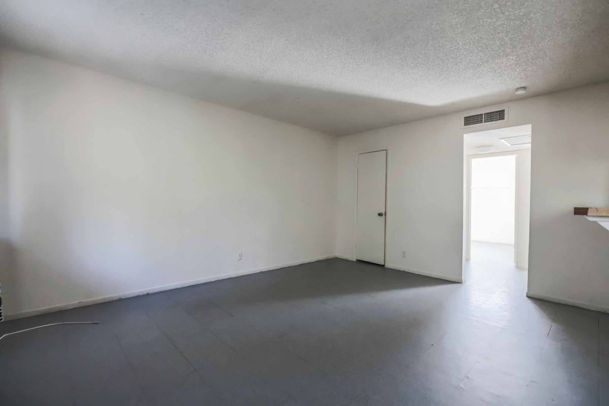 Apartment for rent at 1400 & 1404 E Mesquite Ave, Las Vegas, NV 89101