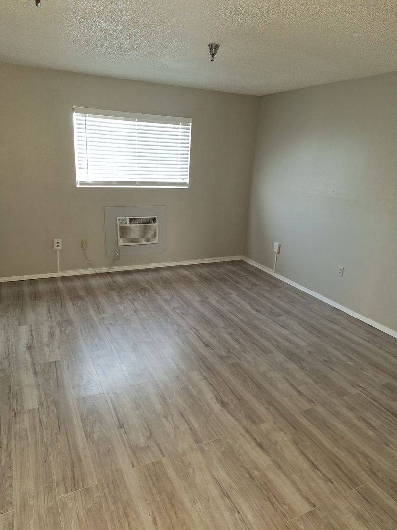 Apartment for rent at 7525 83rd St N, Seminole, FL 33777
