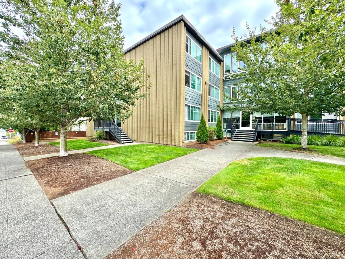 Apartment for rent at 3515 Hoyt Ave, Everett, WA 98201