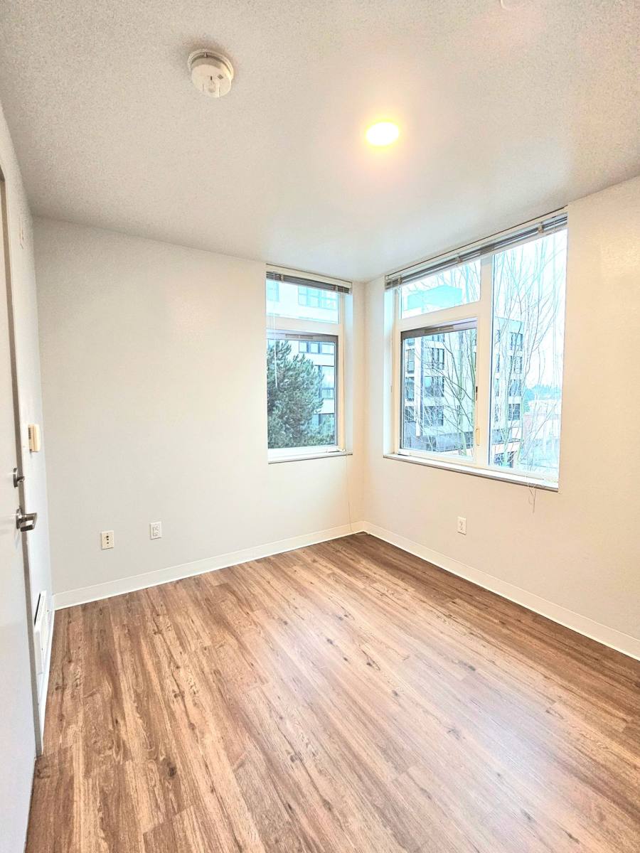 Apartment for rent at 8727 Phinney Ave N, Seattle, WA 98103