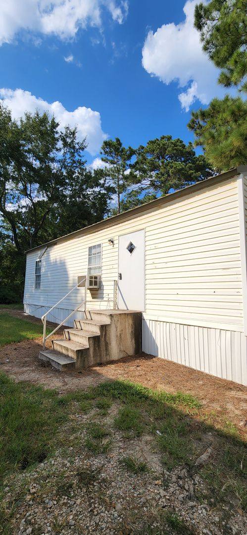 Apartment for rent at 861 Mount Carmel Rd, Lufkin, TX 75904