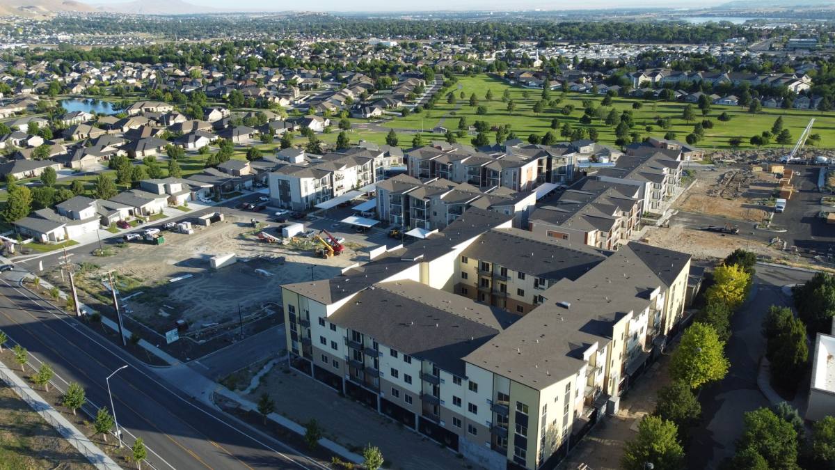 Apartment for rent at 7960 W 10th Ave, Kennewick, WA 99336
