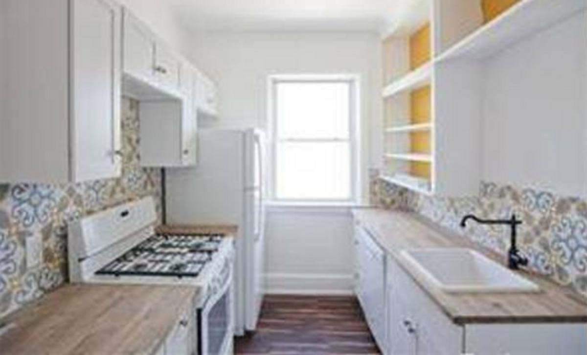 Apartment for rent at 10210 Byron St, Detroit, MI 48202