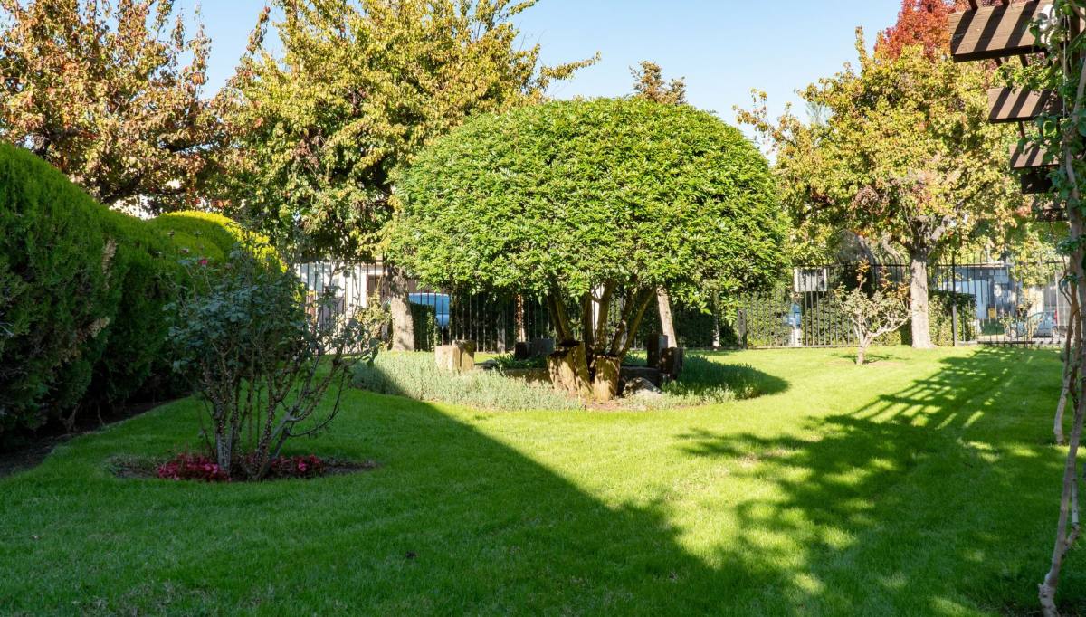 Apartment for rent at 2001-2031 N Derek Dr, Fullerton, CA 92831