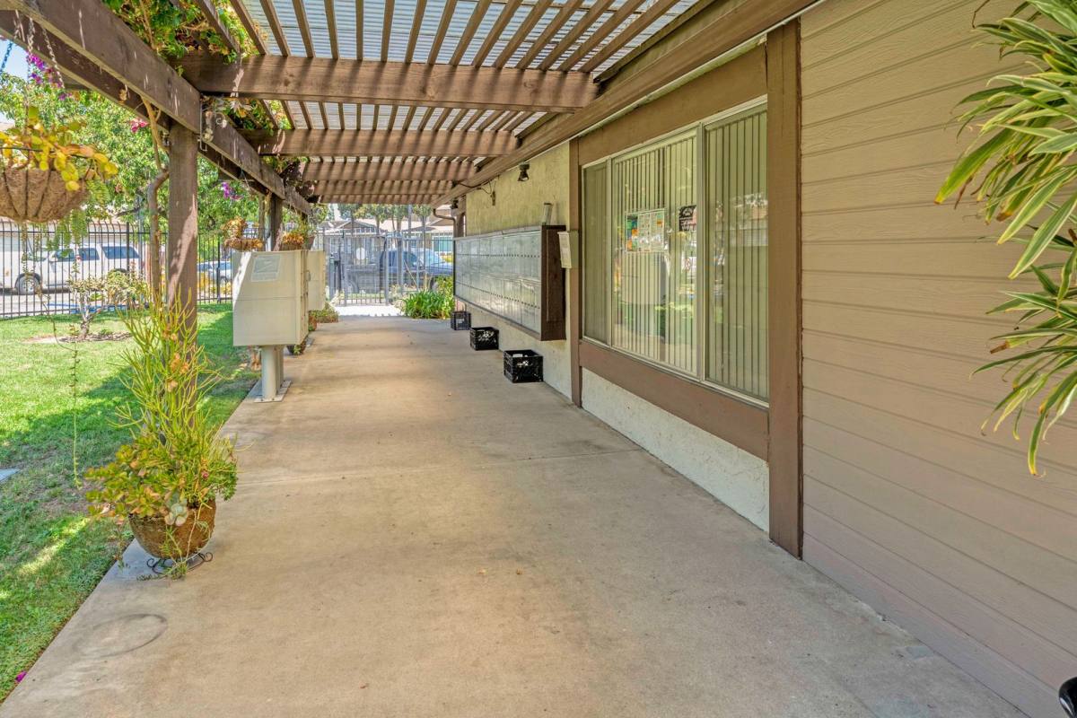 Apartment for rent at 2001-2031 N Derek Dr, Fullerton, CA 92831