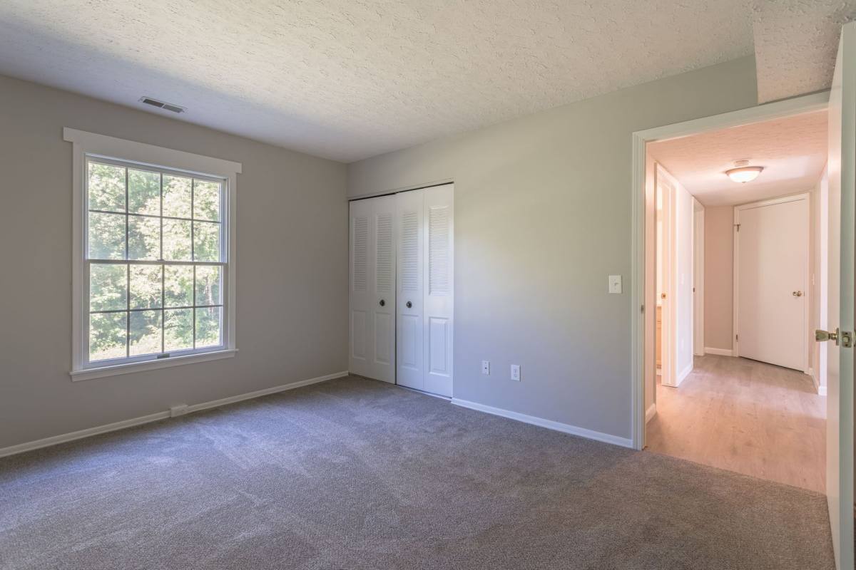 Apartment for rent at 6137 Patriot Dr, Ontario, NY 14519
