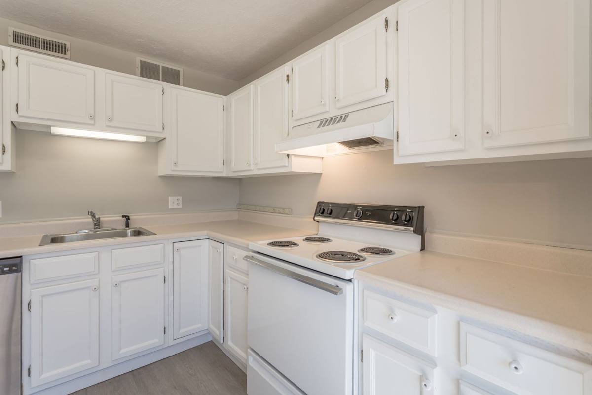 Apartment for rent at 6137 Patriot Dr, Ontario, NY 14519