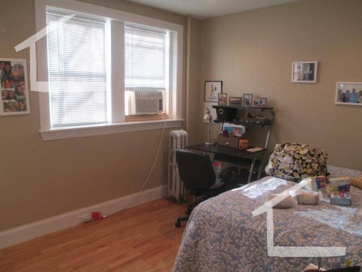 Apartment for rent at 33 Egmont St #1, Brookline, MA 02446