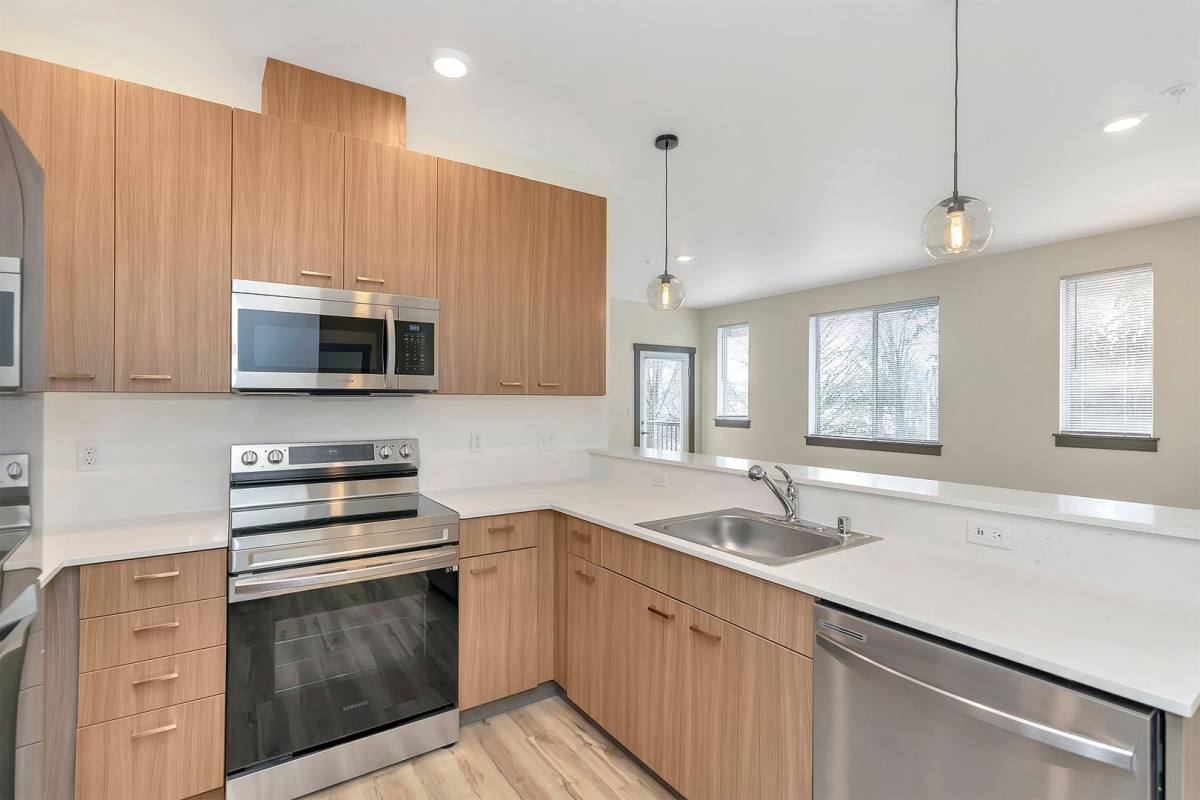 Apartment for rent at 13521 97th Ave E, Puyallup, WA 98373