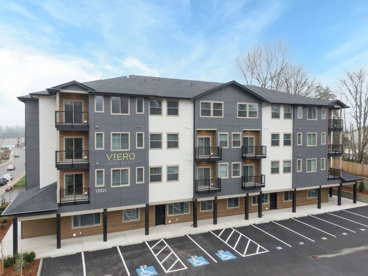 Apartment for rent at 13521 97th Ave E, Puyallup, WA 98373