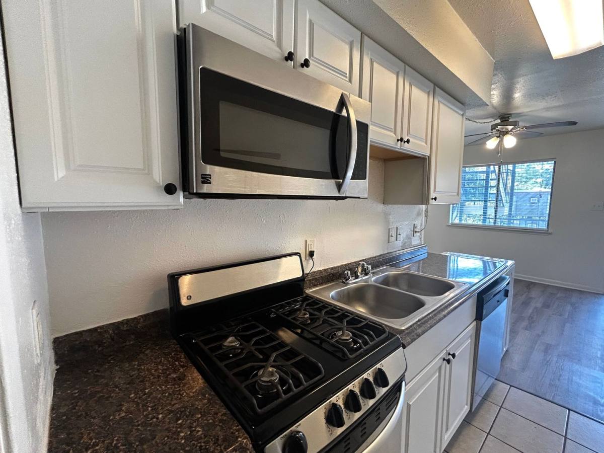Apartment for rent at 1010 W 23rd St #10, Austin, TX 78705