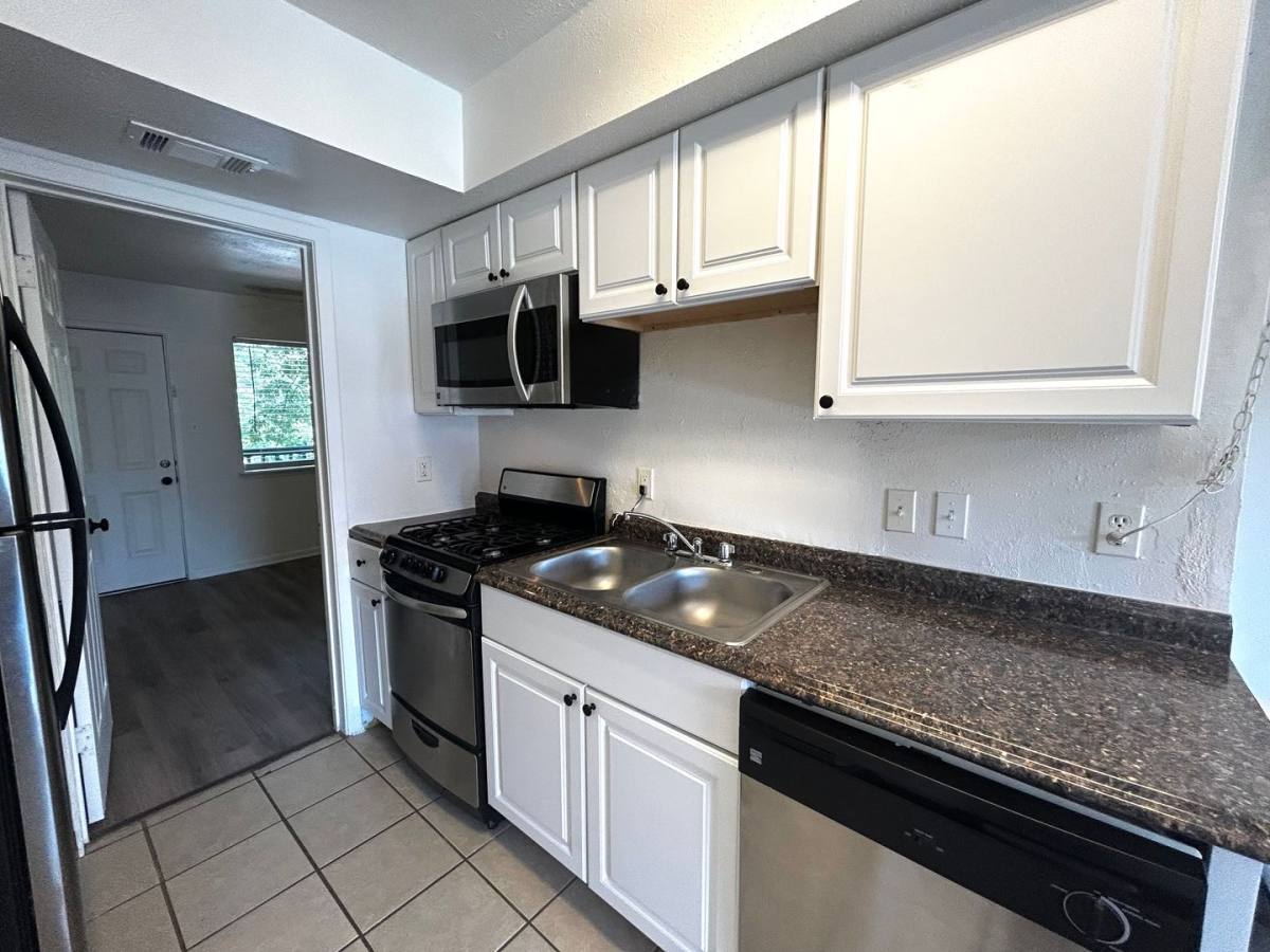 Apartment for rent at 1010 W 23rd St #10, Austin, TX 78705