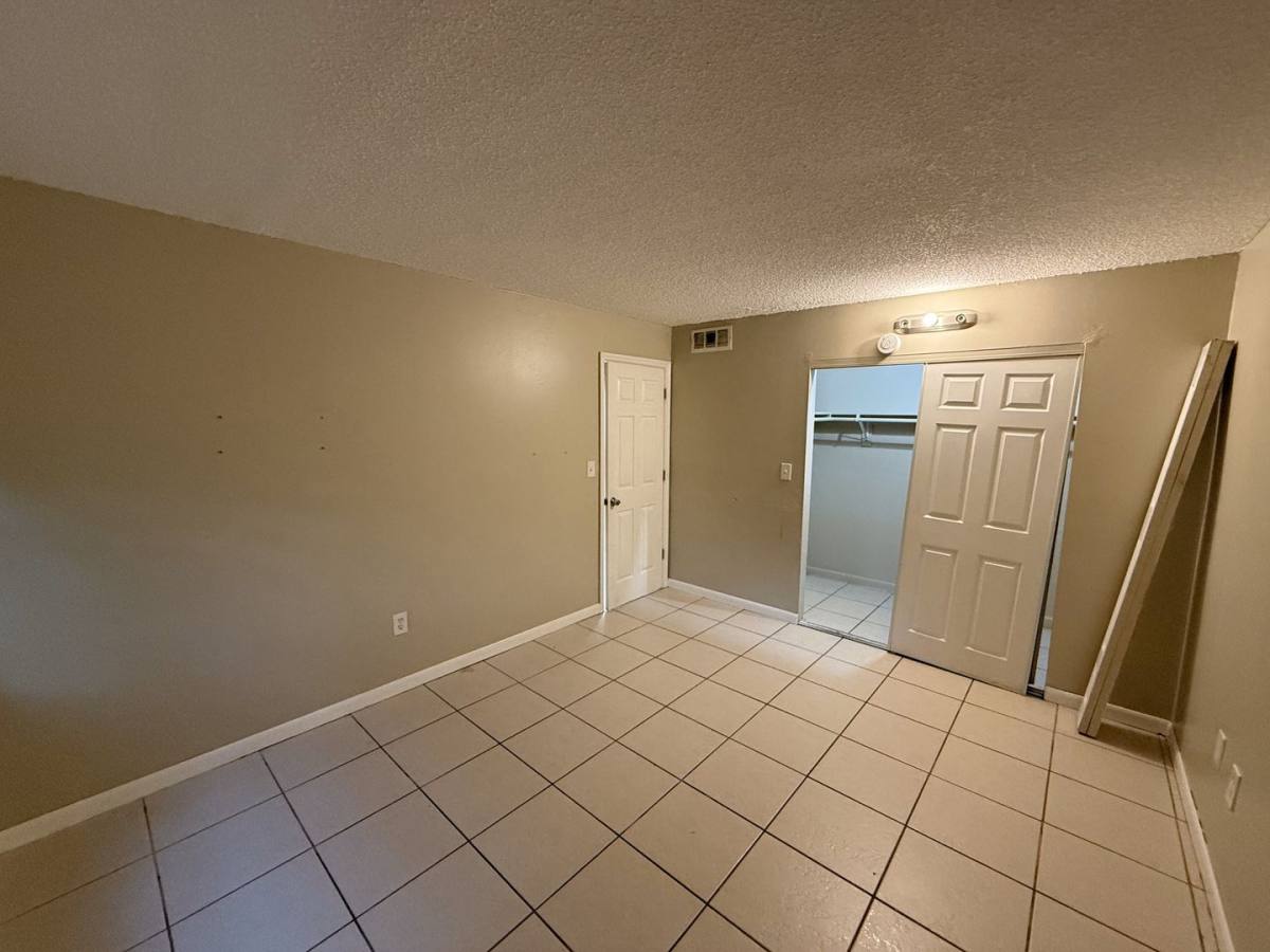 Apartment for rent at 1915 Braman Ave, Fort Myers, FL 33901