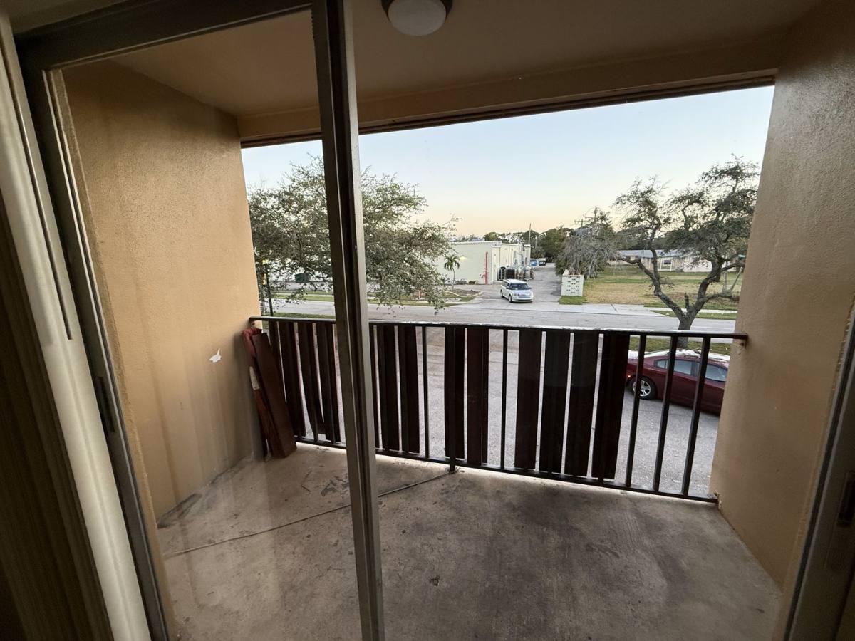 Apartment for rent at 1915 Braman Ave, Fort Myers, FL 33901