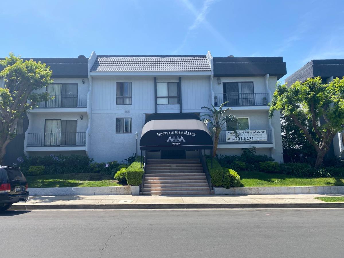 Apartment for rent at 21700 - 21734 Septo St, Chatsworth, CA 91311
