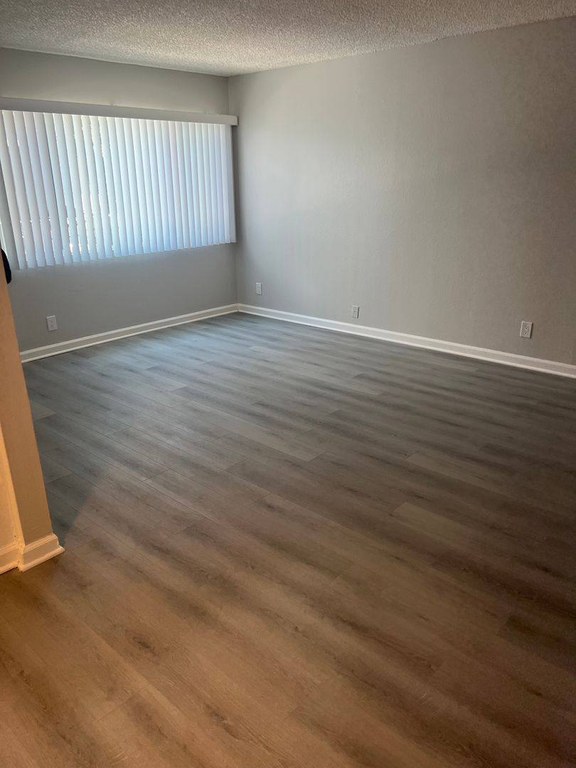 Apartment for rent at 21700 - 21734 Septo St, Chatsworth, CA 91311