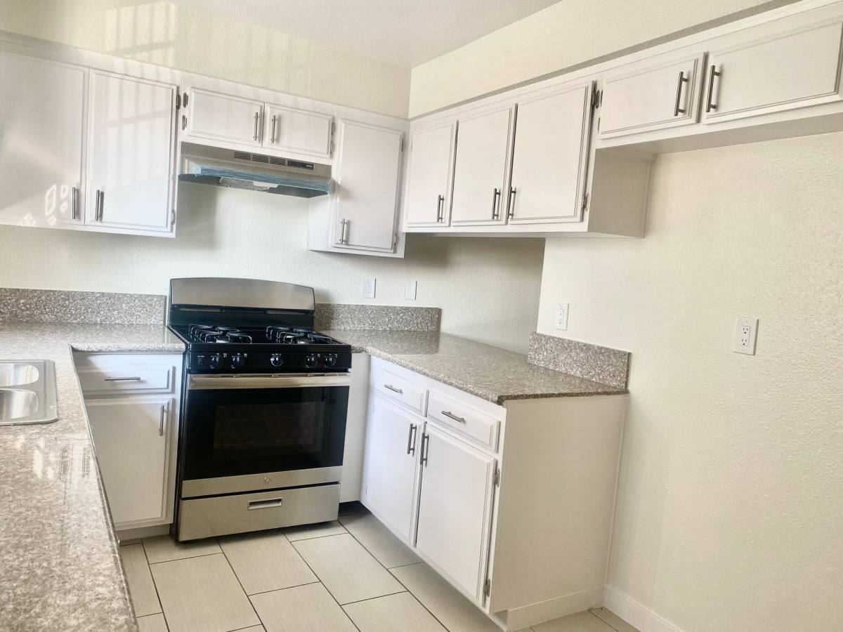 Apartment for rent at 11970-80 Allegheny St, Sun Valley, CA 91352