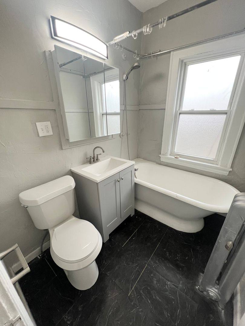 Apartment for rent at 2704 Mayfield Rd, Cleveland, OH 44106