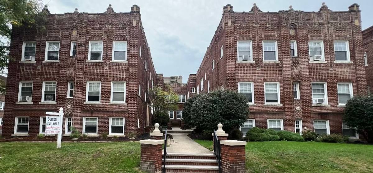 Apartment for rent at 2704 Mayfield Rd, Cleveland, OH 44106
