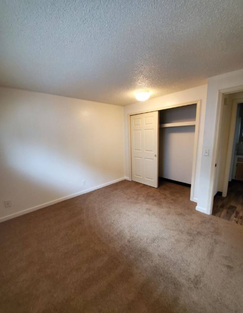 Apartment for rent at 2522 Simpson St SE, Salem, OR 97301