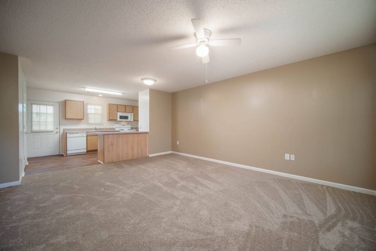 Townhouse for rent at 706 Midway St NW, Hartselle, AL 35640