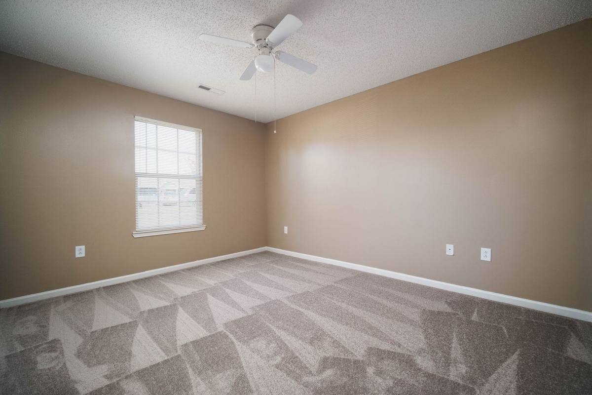 Townhouse for rent at 706 Midway St NW, Hartselle, AL 35640