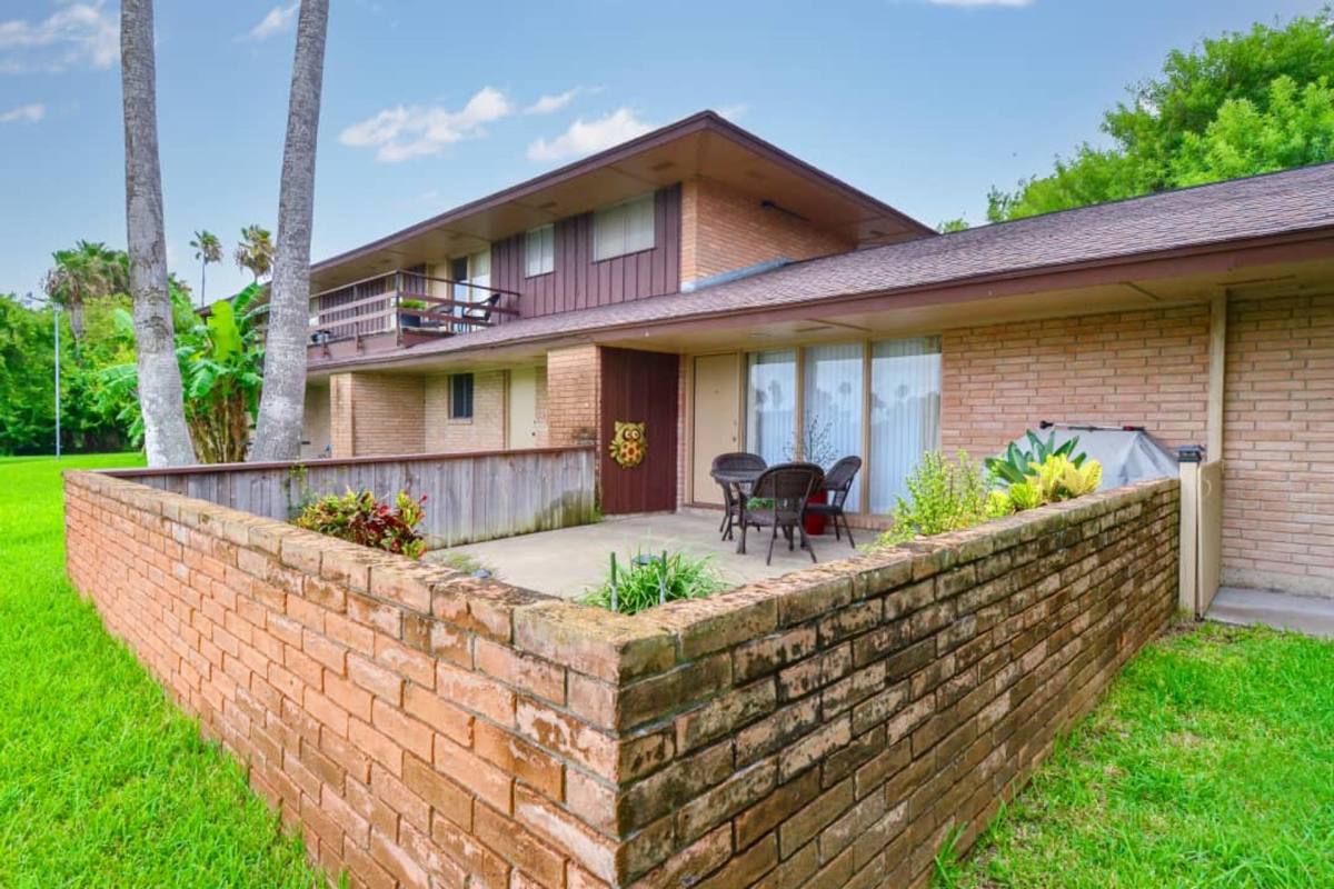 Apartment for rent at 600 Lakeside Blvd, Brownsville, TX 78520