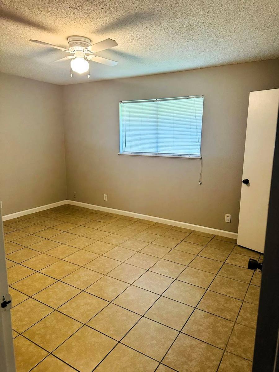 Apartment for rent at 600 Lakeside Blvd, Brownsville, TX 78520