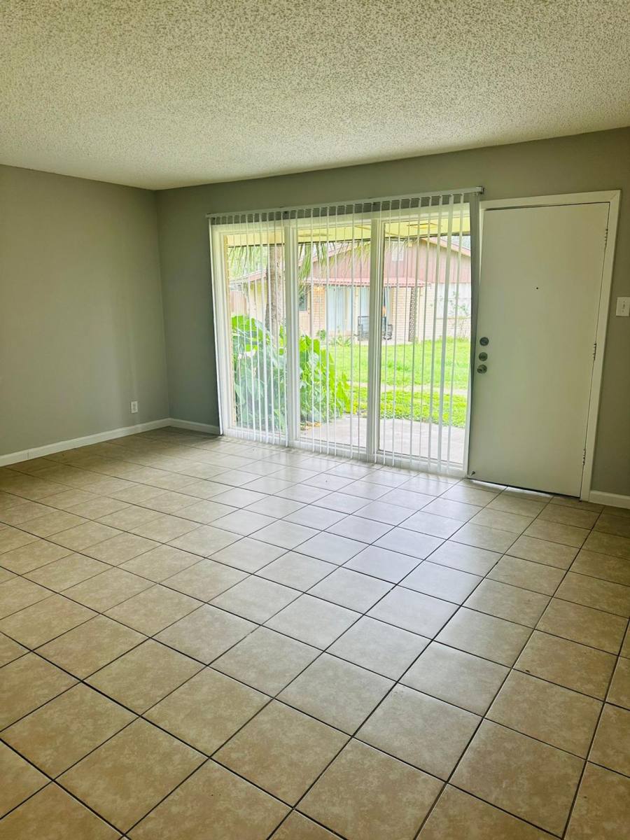 Apartment for rent at 600 Lakeside Blvd, Brownsville, TX 78520