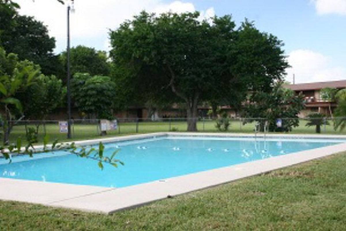 Apartment for rent at 600 Lakeside Blvd, Brownsville, TX 78520