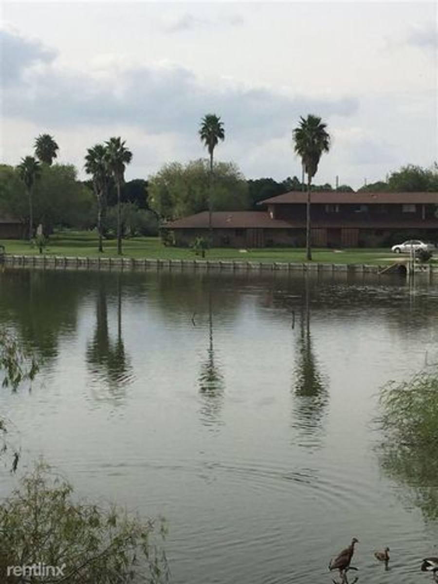 Apartment for rent at 600 Lakeside Blvd, Brownsville, TX 78520