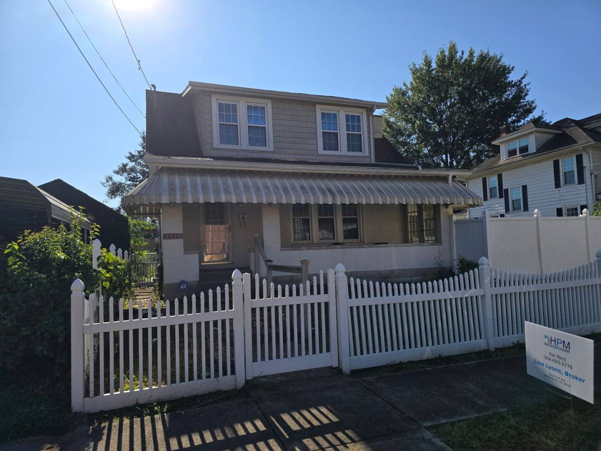 House for rent at 2118 Liberty St, Parkersburg, WV 26101