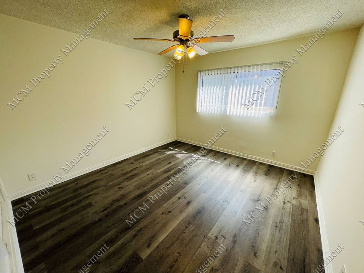 Apartment for rent at 19419 Victory Blvd, Reseda, CA 91335