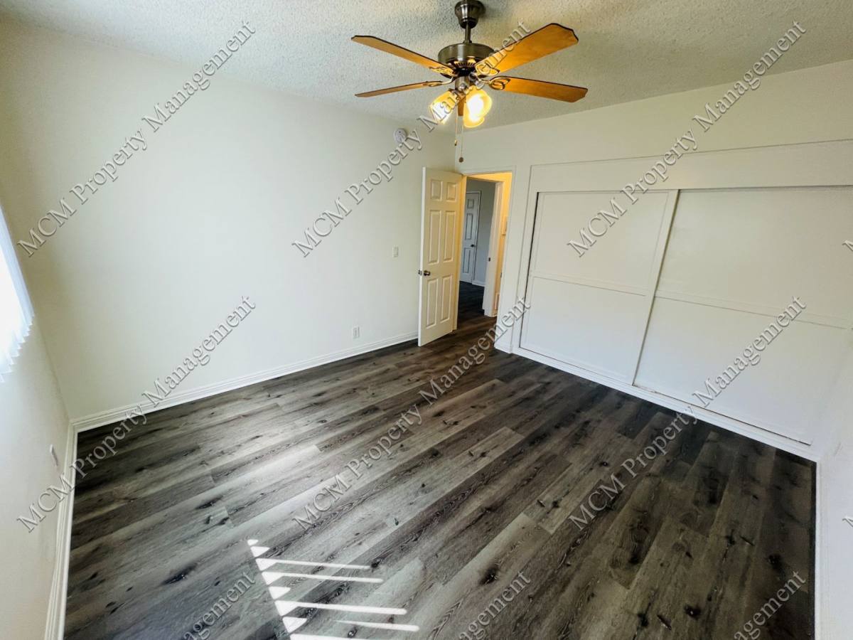 Apartment for rent at 19419 Victory Blvd, Reseda, CA 91335