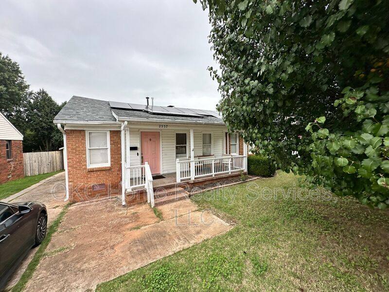 House for rent at 2537 NW 35th St, Oklahoma City, OK 73112