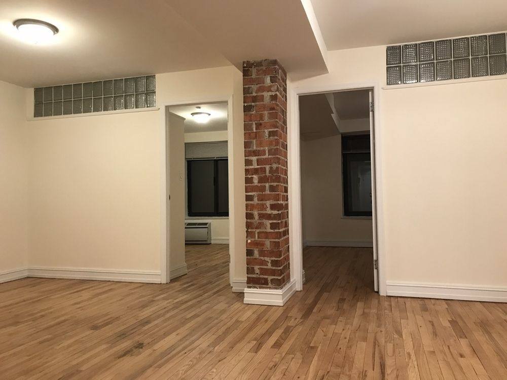 Apartment for rent at 1570 1st Ave #1D, New York, NY 10028