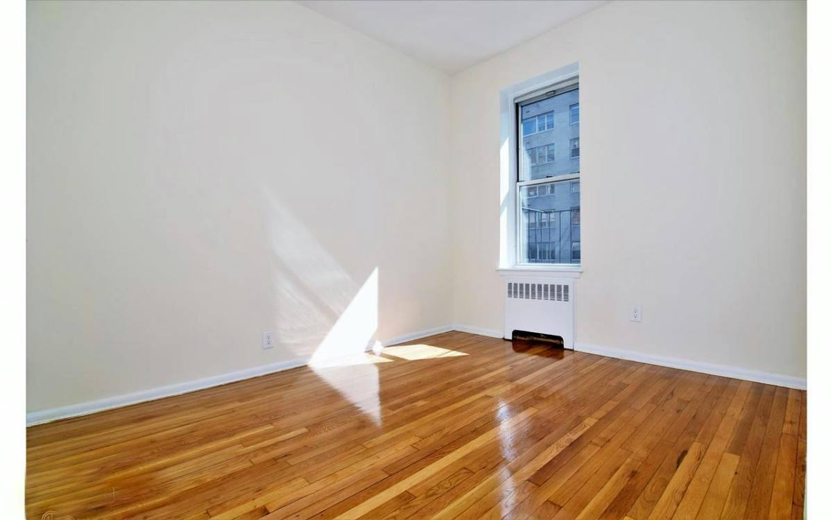 Apartment for rent at 133 E 84th St #3D, New York, NY 10028