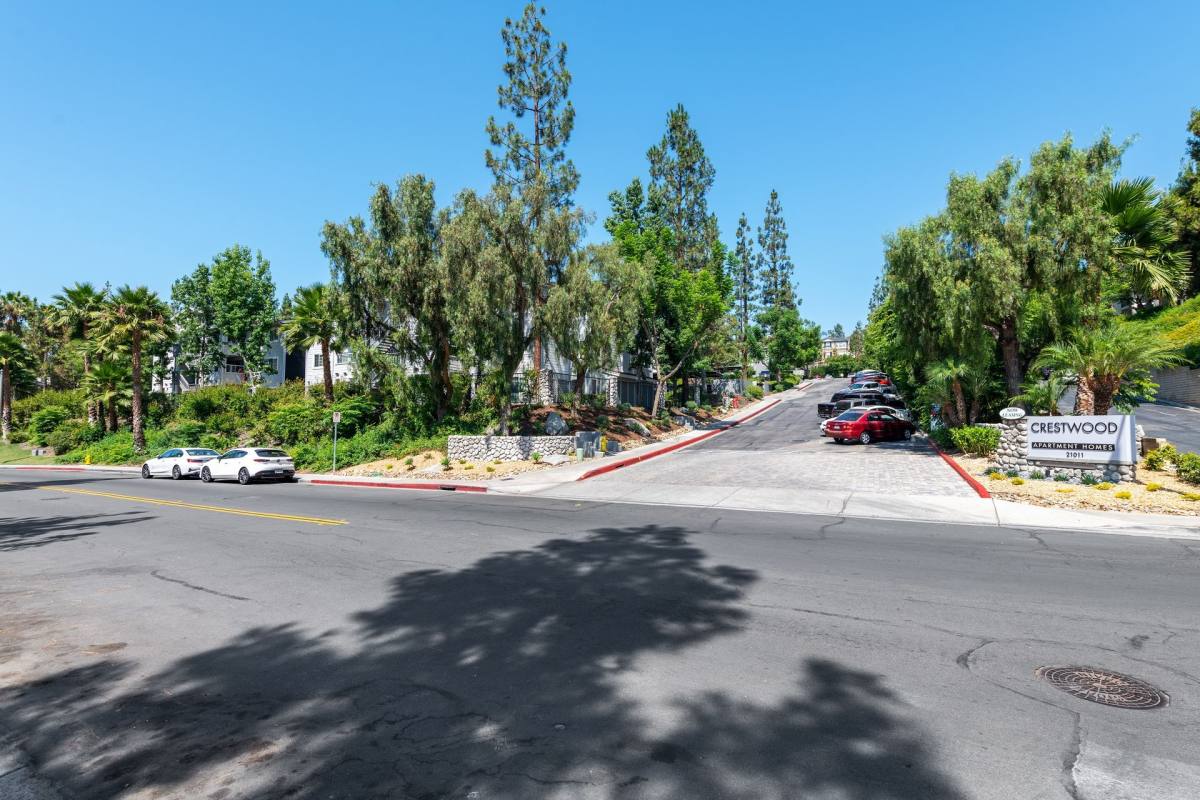 Apartment for rent at 21011 Osterman Rd, Lake Forest, CA 92630