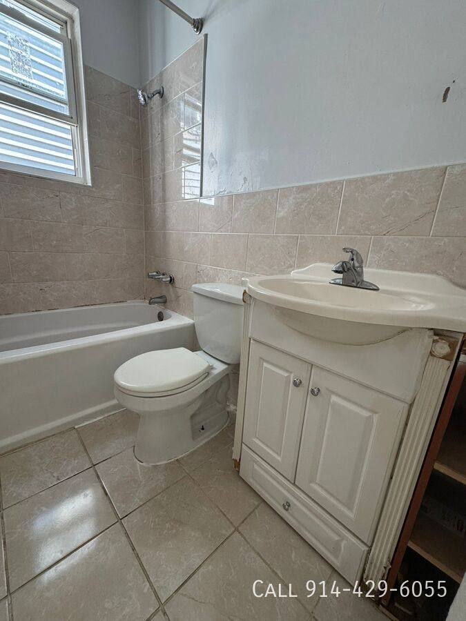 Apartment for rent at 34 Van Cortlandt Park Ave, Yonkers, NY 10701