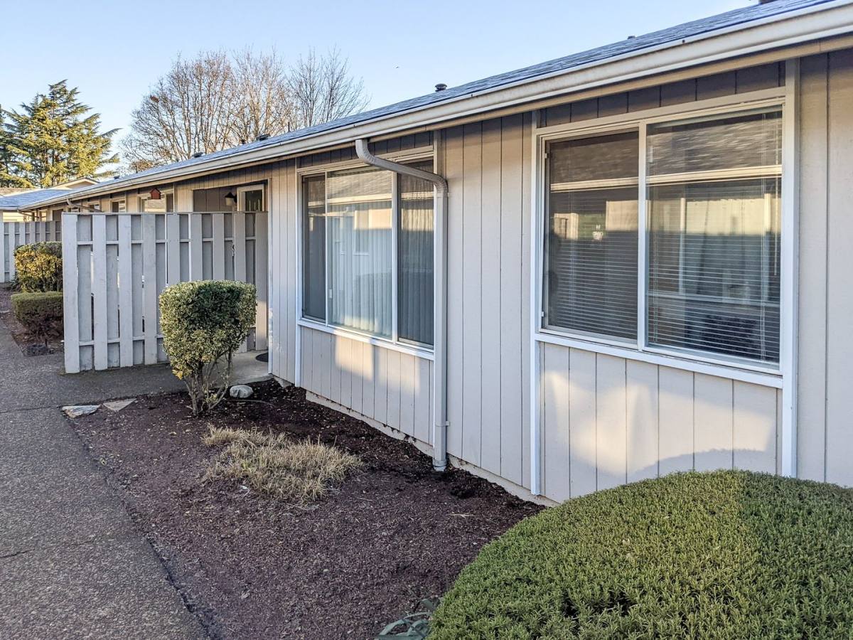 Apartment for rent at 141-175 Hrubetz Rd SE, Salem, OR 97302