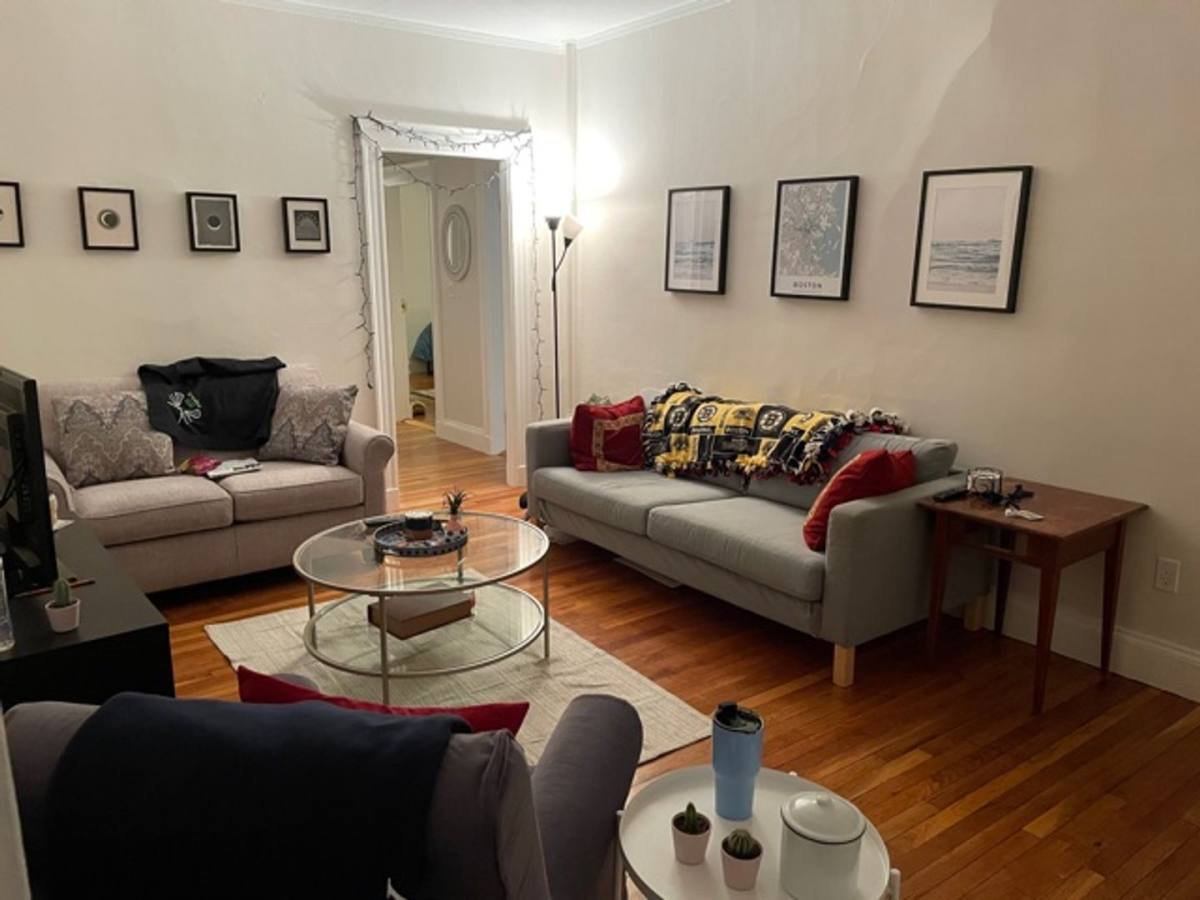 Apartment for rent at 38 Orchard Rd #2B, Brookline, MA 02445