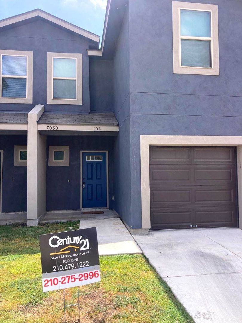 Apartment for rent at 7030 Lakeview Dr, San Antonio, TX 78244