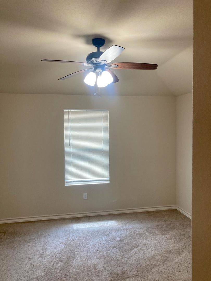 Apartment for rent at 7030 Lakeview Dr, San Antonio, TX 78244